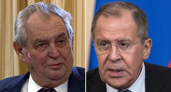 Prezident Miloš Zeman (vlevo) a ruský ministr zahraničí Sergej Lavrov, který...