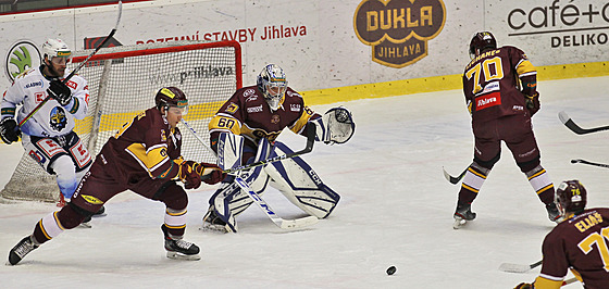 Momentka z estého finálového duelu mezi Jihlavou a Kladnem.