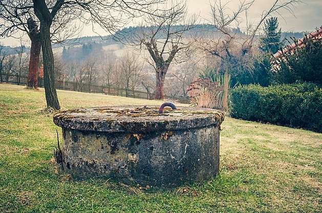 Nikdo by ho nehledal. Odlehlá studna měla skrýt mimořádně brutální zločin