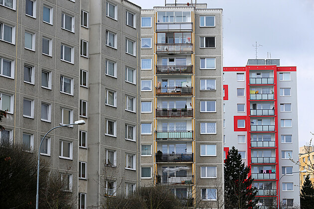 Panelové domy na plzeském sídliti Lochotín. (21. 4. 2021)