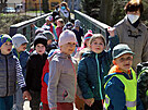 D�ti z mate�sk� �koly M� Diakonie Cheb na vych�zce. (26. dubna 2021)