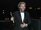 Florian Zeller drí svého Oscara za nejlepí adaptovaný scéná, který získal za...