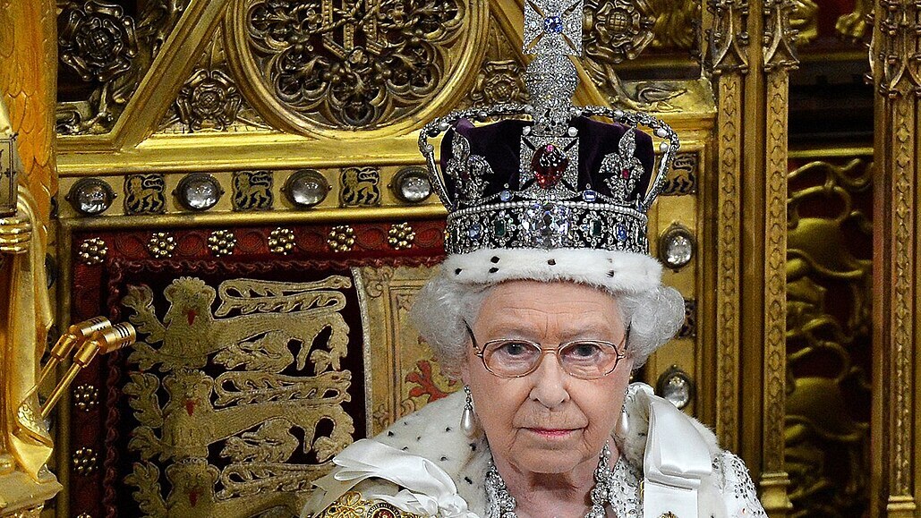 Královna Alžběta II. (Londýn, 8. května 2013)