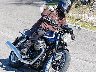 Moto Guzzi V7
