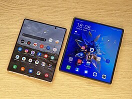 Huawei Mate X2 a Samsung Galaxy Z Fold2