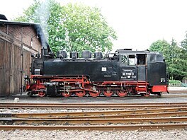 V 50. letech bylo dodáno dalších 26 podobných lokomotiv označených 9977-79....