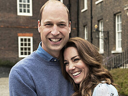 Princ William a vévodkyn Kate na snímku k 10. výroí jejich svatby (Londýn,...