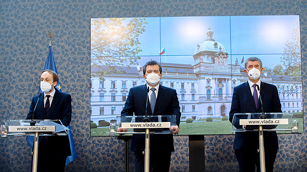Ministr zahrani Jakub Kulhnek na tiskov konferenci. esko vyhost dal destky zamstnanc ruskho velvyslanectv. (22. dubna 2021)