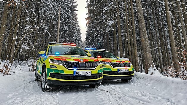 Liberecký kraj předal záchranářům během posledních tří let deset nových vozů pro lékařskou posádku Škoda Kodiaq (na snímku) a 22 sanitek Mercedes Sprinter.