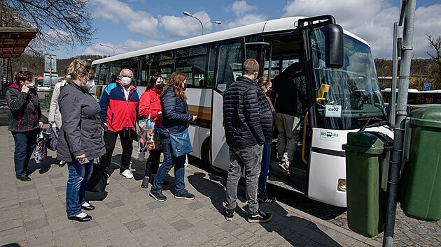 Na jihomoravské autobusové linky postupně pronikají větší dopravci z jiných krajů.