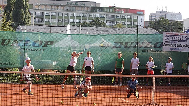 Tenisové kurty u Letního stadionu do budoucna zaniknou. Dnes jsou nepostradatelným zázemím tenisového klubu Pernštýn.