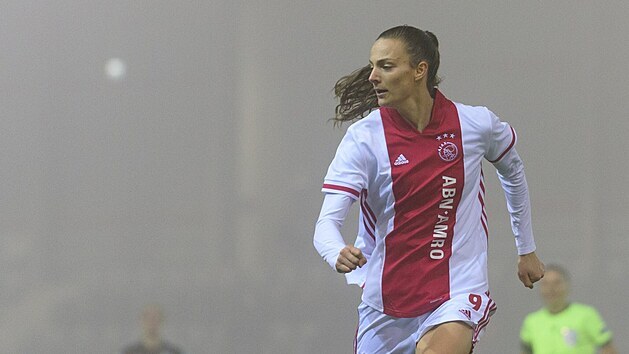 Lucie Vokov v dresu Ajaxu Amsterdam