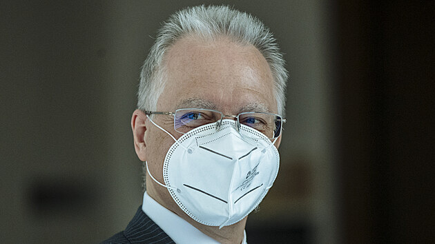 �editel BIS Michal Koudelka vystoupil na zased�n� sn�movn�ho v�boru pro obranu kv�li zapojen� rusk� vojensk� rozv�dky GRU do �toku na muni�n� sklad ve Vrb�tic�ch. (20. dubna 2021)