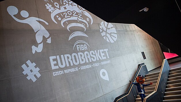 Maskot EuroBasketu 2022 dostal jméno Bounce.