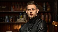 Vincent Navrátil jako Alex Braun v seriálu Bo�í mlýny (2021)