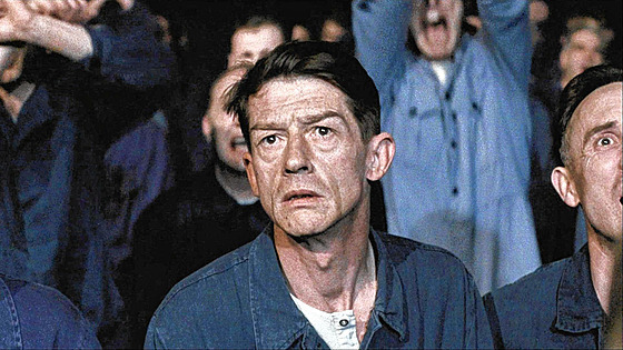 John Hurt ve filmové adaptaci knihy 1984