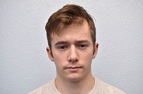 Londýnský soud poslal 22letého Benjamina Hannama na čtyři roky a čtyři měsíce...