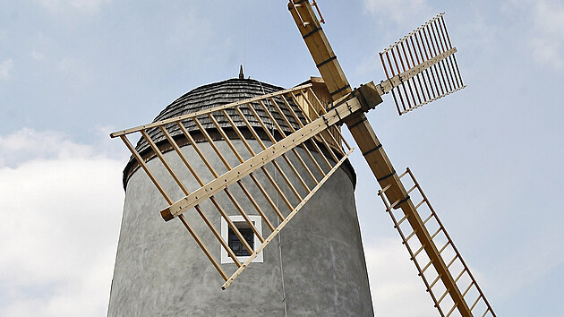 Lopatky třebíčského větrného mlýna se budou pro veřejnost otáčet již o tomto víkendu 1. a 2. května od 14:00 do 14:30 a potom každou první neděli v měsíci ve stejném čase.