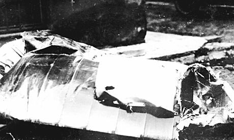 Trosky Avie B-21.132, v n zahynul 11. jna 1930 Ivan Bazilevi Kaikovsk....
