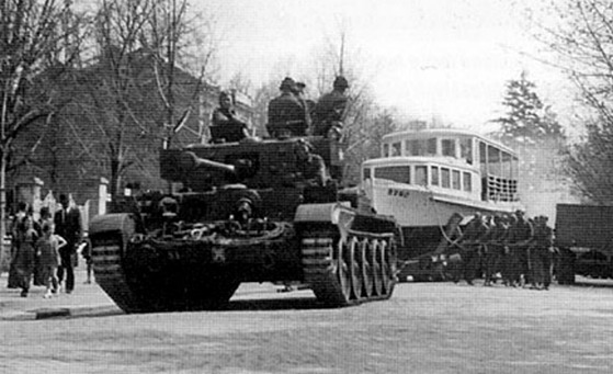 První lodě odtáhly v květnu 1946 na Brněnskou přehradu tanky.