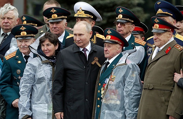 Putin a rozcestí 9. května: může vyhlásit válku Ukrajině i světovému nacismu