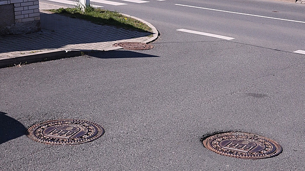 Kanály blízko sebe znaí, e pod povrchem vede nkolik kanalizaních stok. A...