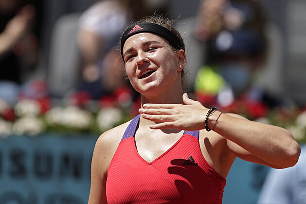 Karolna Muchov slav vtzstv ve druhm kole turnaje v Madridu.
