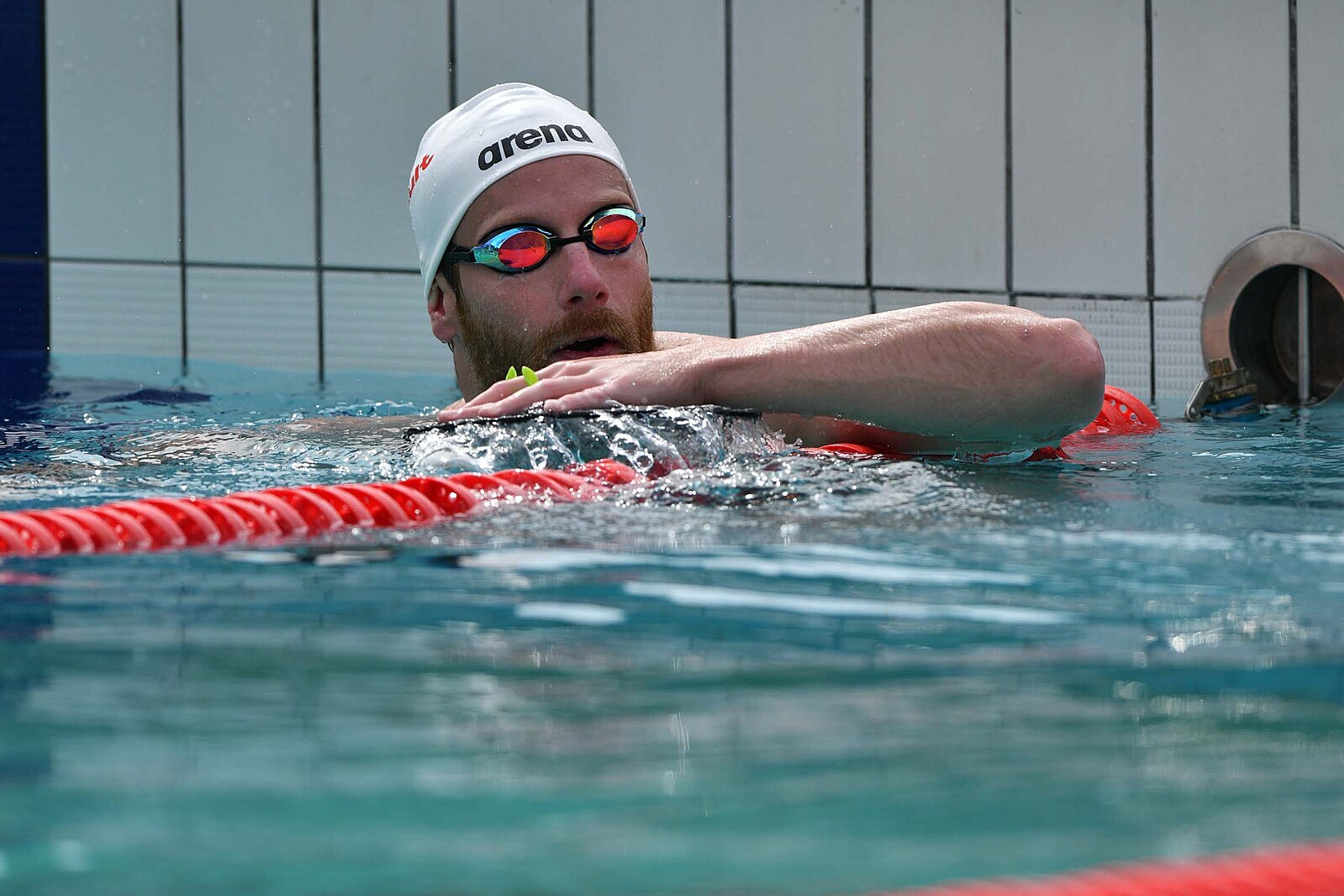 Šefl zaplaval v Eindhovenu rekord na 50 m motýlek a kvalifikoval se na MS -  iDNES.cz