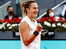 Aryna Sabalenková se raduje z vítzství ve finále turnaje v Madridu.