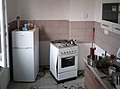 Kartue s plynem vybuchla v panelovém dom v Malých Svatoovicích (4. 5. 2021).