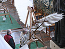 Výtvarník Ale Dranar instaluje na zámku Kozel u Plzn výstavu vynález...