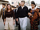 Melinda Gatesová a Bill Gates v Dháce (5. prosince 2005)