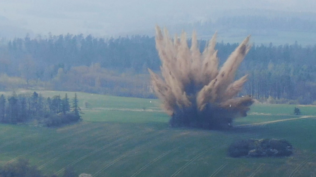 Pyrotechnici na Opavsku zlikvidovali německou pumu. Evakuovala se celá obec