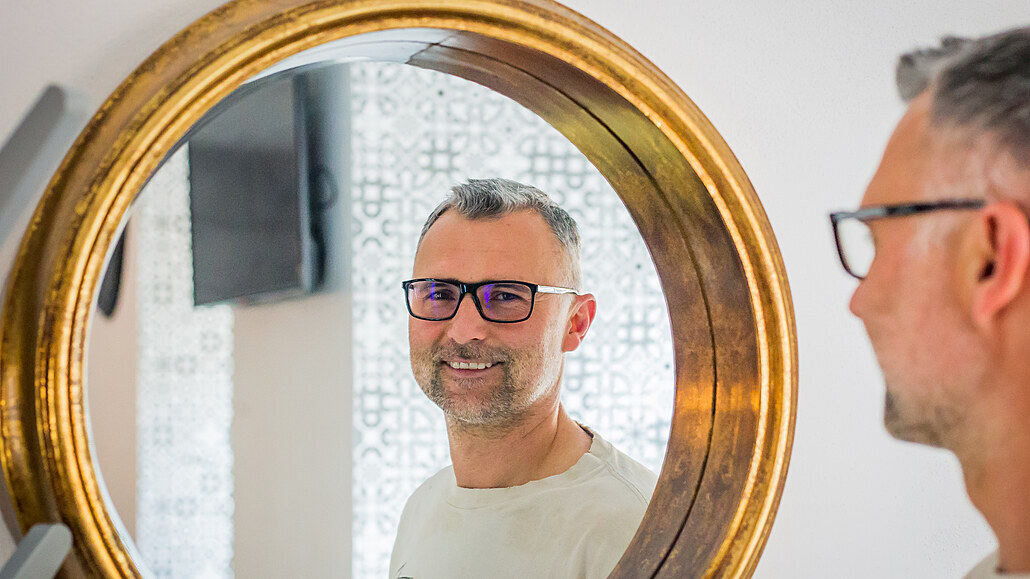 P�edseda Jiho�eského krajského fotbalového svazu Tomá� Pintér.