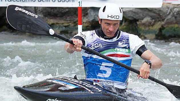 Kajak Vt Pindi bhem semifinlov jzdy na mistrovstv Evropy ve vodnm slalomu v italsk Ivrei.
