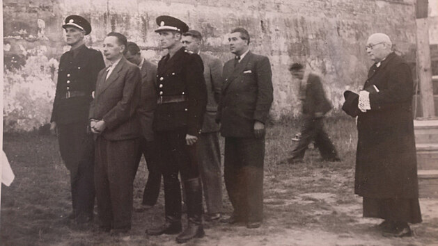 Vedouc� exekutivy odd�len� zl�nsk�ho gestapa Karl Raschka kr�tce p�ed popravou 13. z��� 1946.