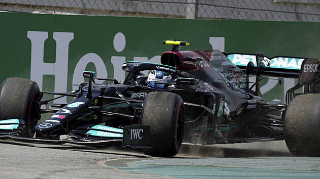 Valtteri Bottas z Mercedesu v trninku na Velkou cenu panlska F1.
