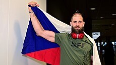 SENZACE V UFC. Český bojovník Jiří Procházka ohromuje nejprestižnější...