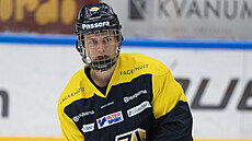 Connor Bedard v dresu védského HV71. V Jönköpingu hrál na podzim 2020.