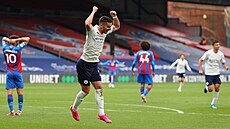 Ferran Torres z Manchesteru City se raduje ze své branky proti Crystal Palace.