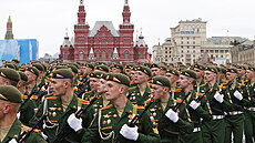 Loská vojenská pehlídka na Rudém námstí v Moskv na poest výroí vítzství nad nacistickým Nmeckem