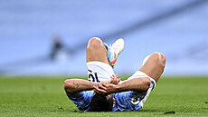 Sergio Agüero z Manchesteru City v pozici fotbalového neastníka.
