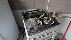 V byt v Malých Svatoovicích vybuchla na horké plotýnce plynová kartue (4. 5....