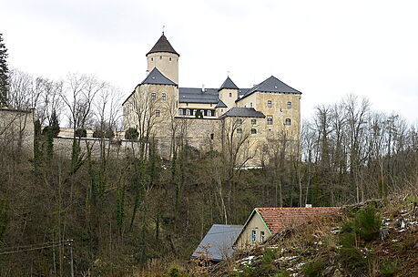 Majestátný hrad Rychmburk byl sedmdesát let veejnosti nepístupný. V jeho...