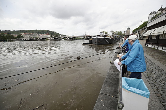 Praha kvůli zvýšené hladině Vltavy rozhodla o preventivním uzavření náplavek....