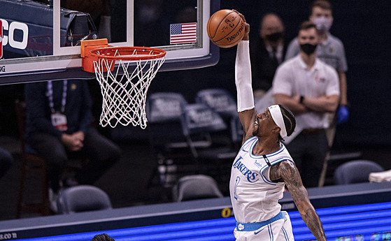 Kentavious Caldwell-Pope z Lakers stílí na ko Indiany