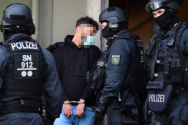 Velká pětka dopadena. Německá policie má podezřelé z loupeže v Drážďanech