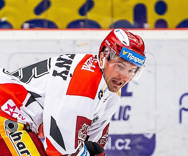 Útočník Červený zůstává v KHL, se Skleničkou bude hrát za Barys Astana