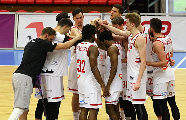 Basketbalisté Nymburka jsou po další výhře nad Brnem blízko finále