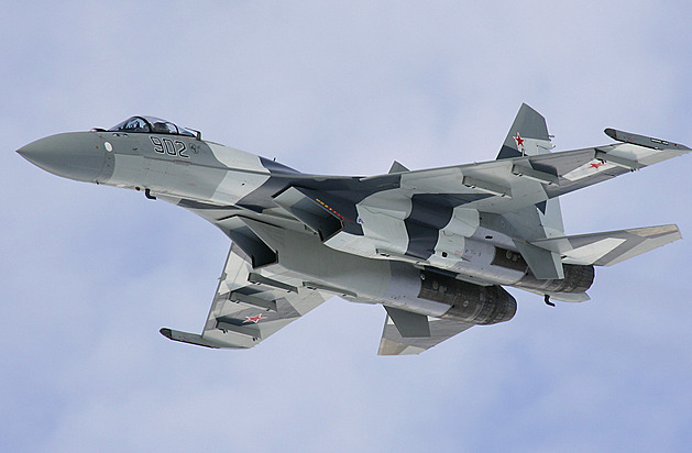 Rusové si zřejmě sestřelili vlastní nejmodernější letoun, uvedla Británie